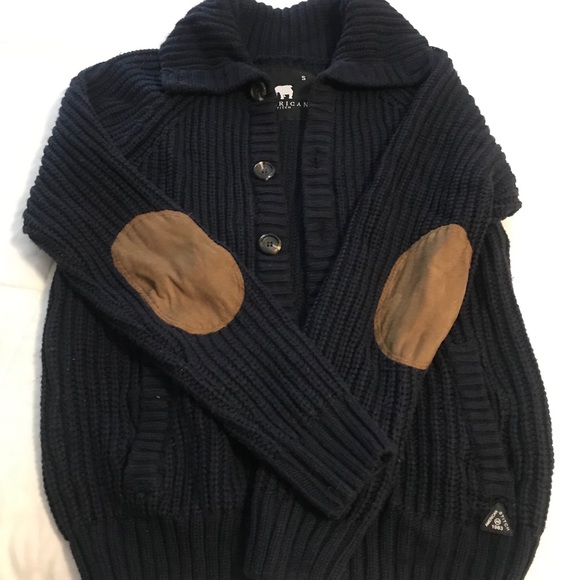 Sweater - Picture 3 of 4